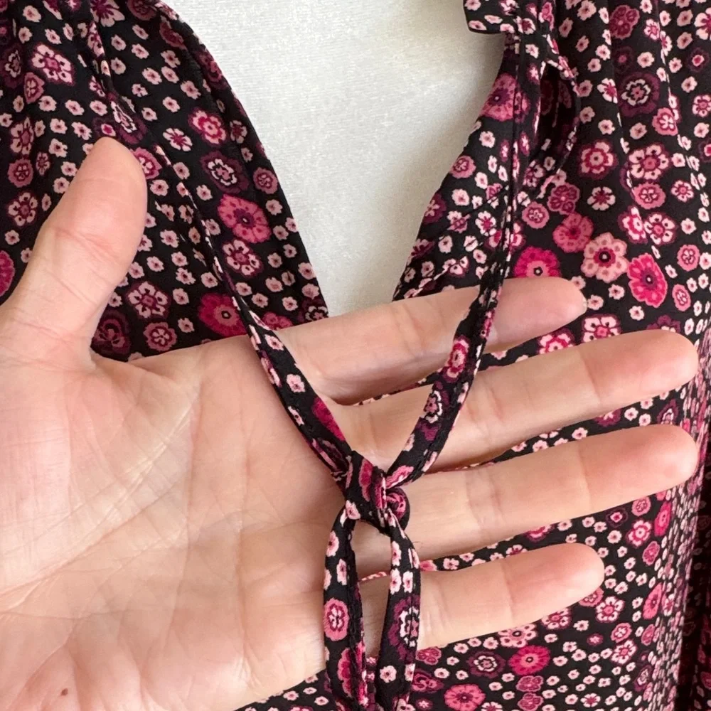LOFT Black and Pink Floral Blouse - Picture 3 of 11